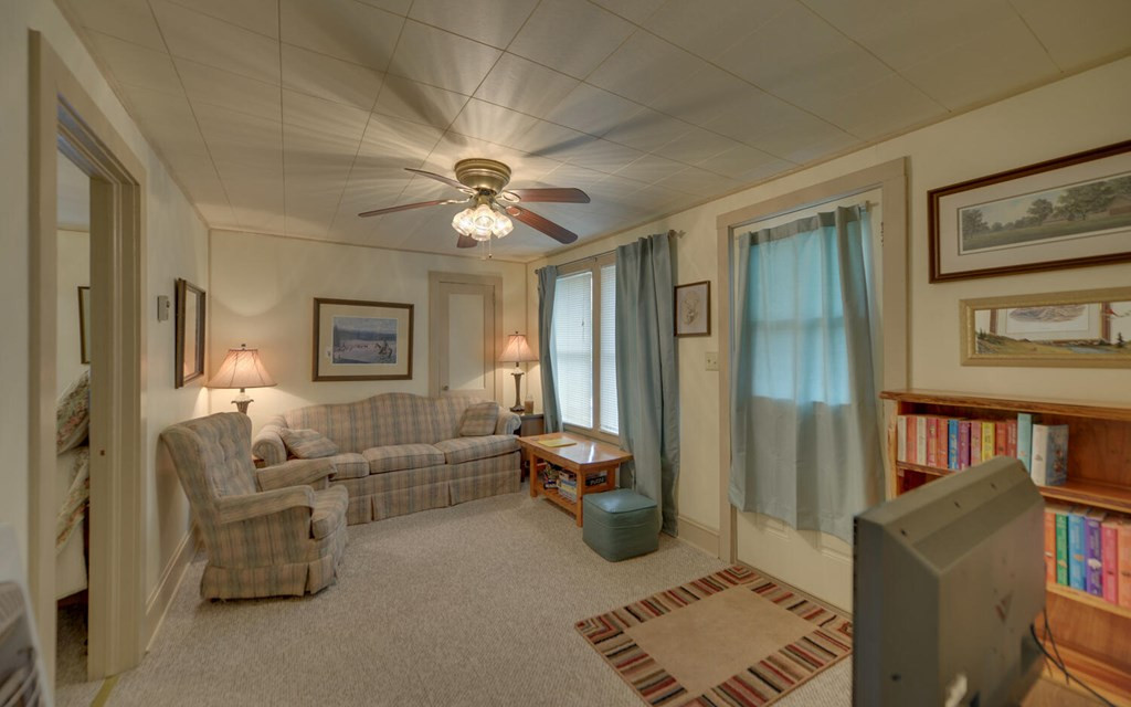 1082 Valley River Avenue Property Photo 37
