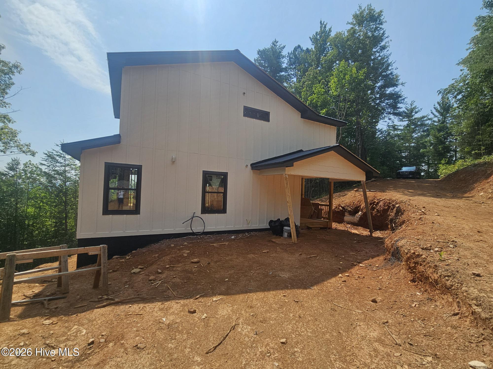 130 Hudson Springs Lane Property Photo 6