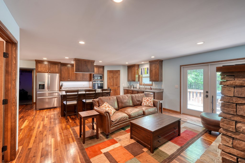 290 Butterball Boulevard Property Photo 10