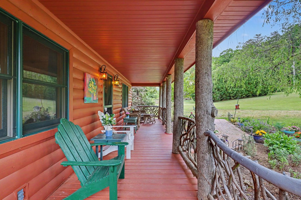 1139 Bearmeat Road Property Photo 6