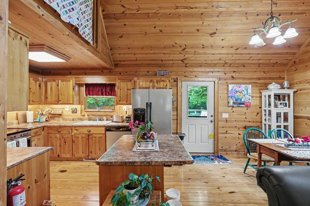 1139 Bearmeat Road Property Photo 10