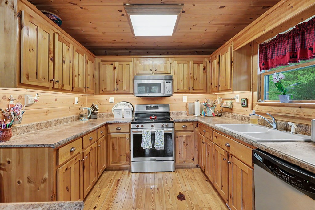 1139 Bearmeat Road Property Photo 12