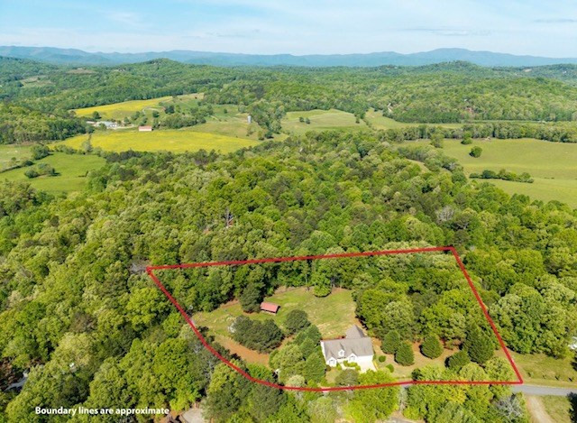 178 Windy Valley Lane Property Photo 31