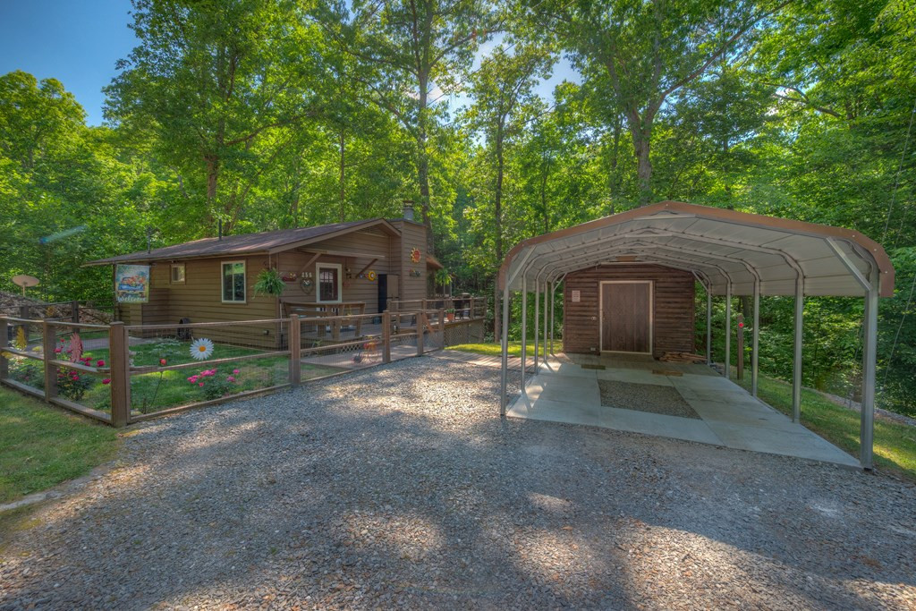 256 Woods Drive Property Photo 4