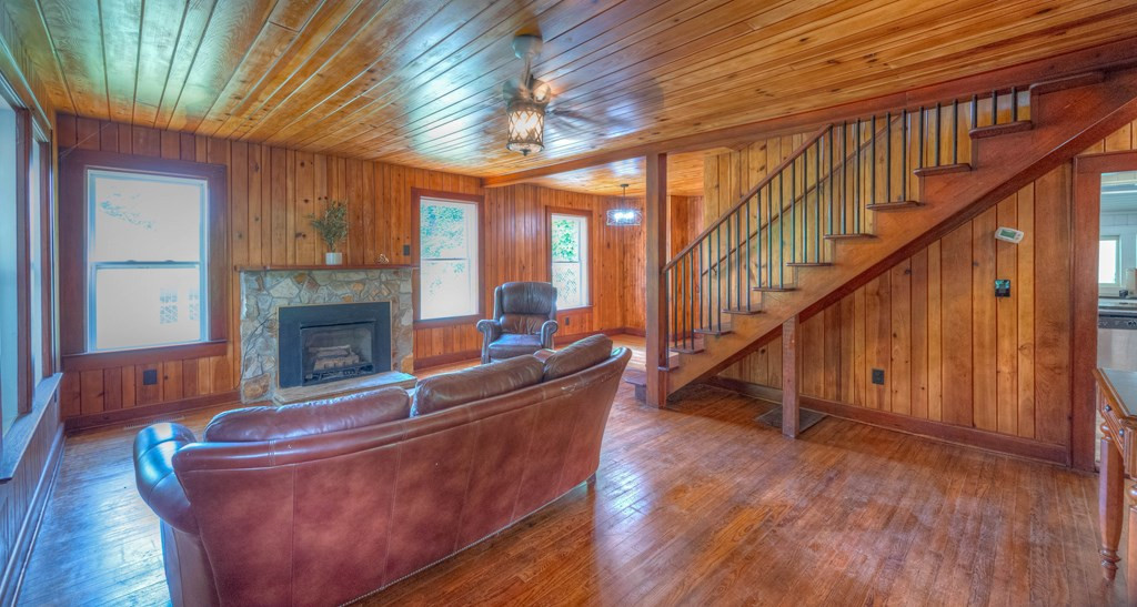 849 Valley River Avenue Property Photo 21