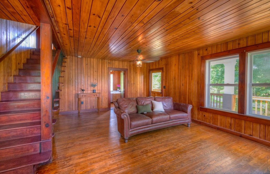 849 Valley River Avenue Property Photo 23