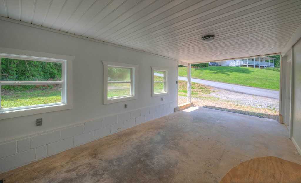 849 Valley River Avenue Property Photo 27