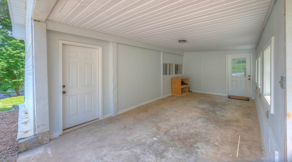 849 Valley River Avenue Property Photo 28