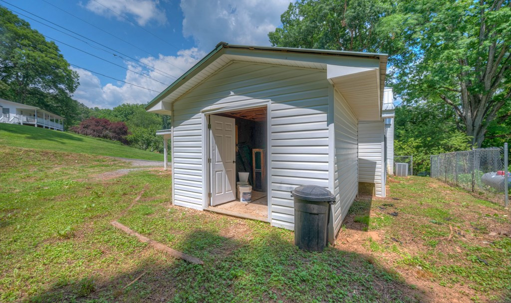 849 Valley River Avenue Property Photo 31