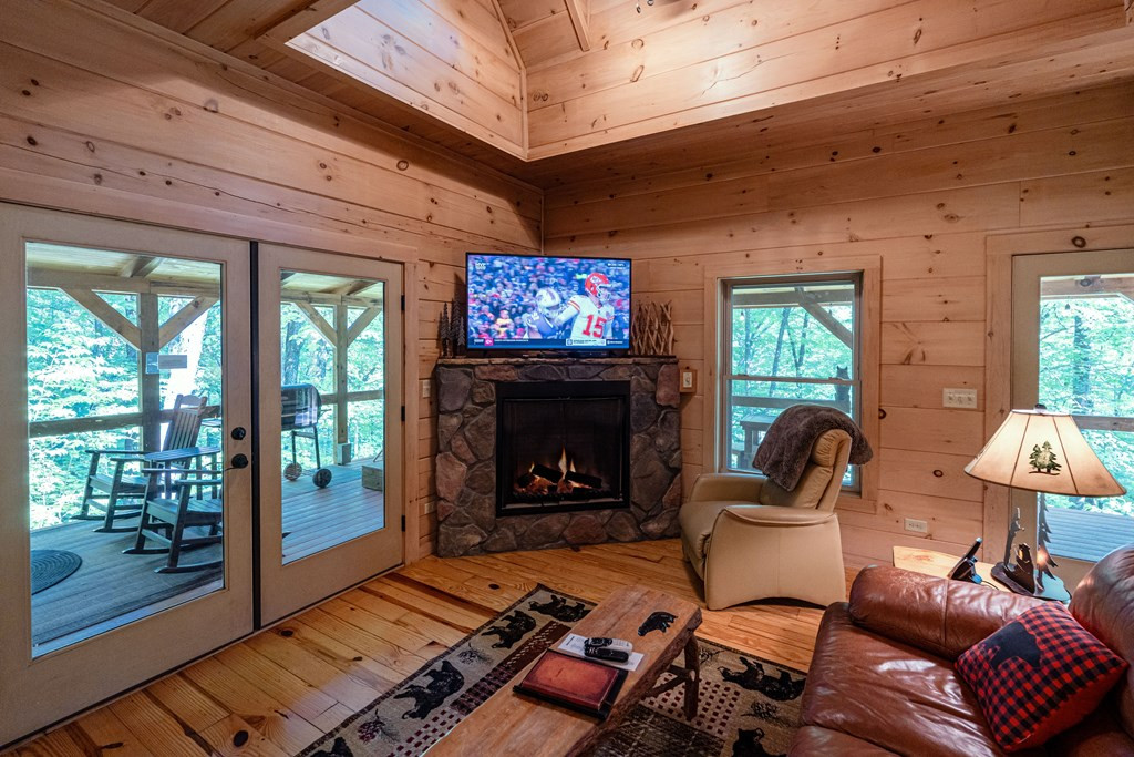94 Bear Creek Cove Property Photo 2