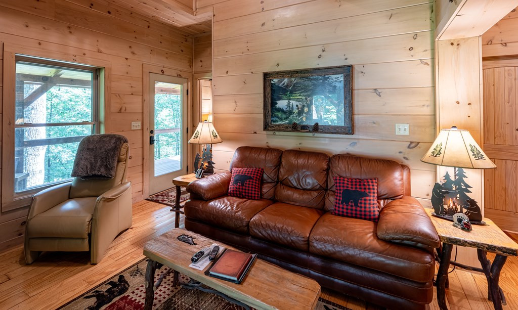94 Bear Creek Cove Property Photo 5