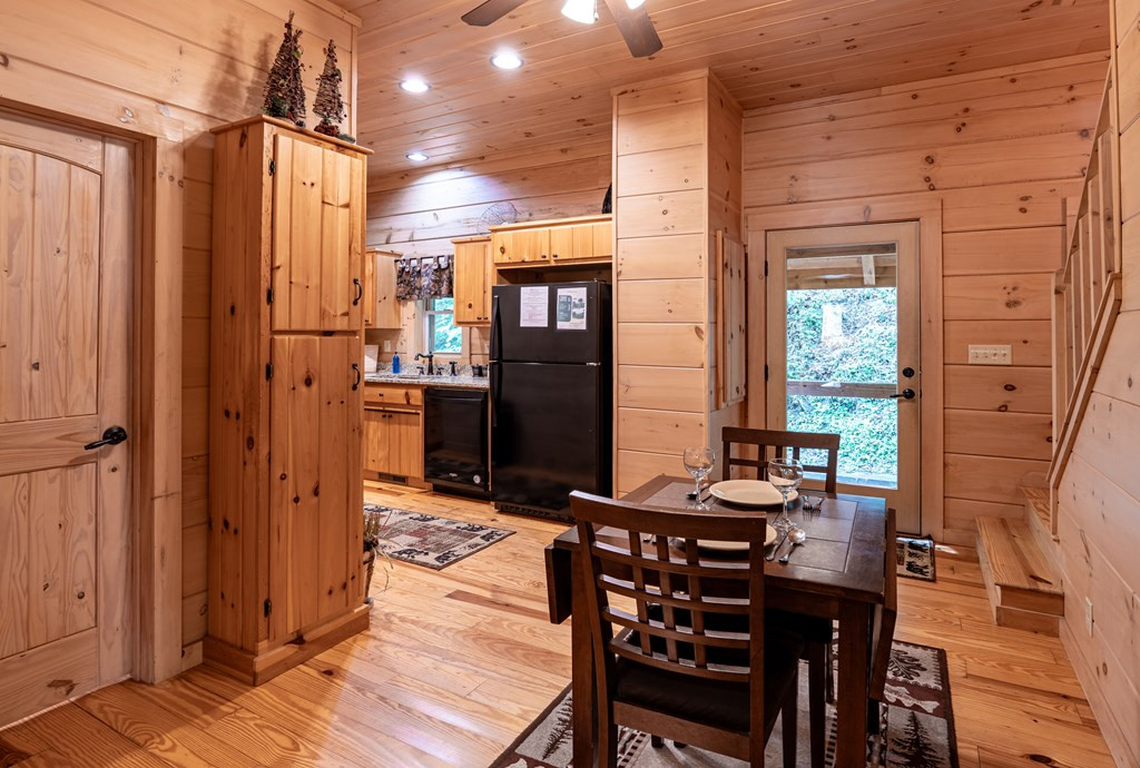 94 Bear Creek Cove Property Photo 7