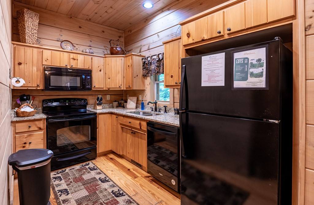 94 Bear Creek Cove Property Photo 9