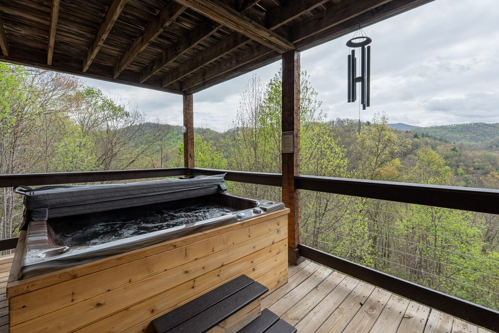 359 Whispering Wind Trail Property Photo 5