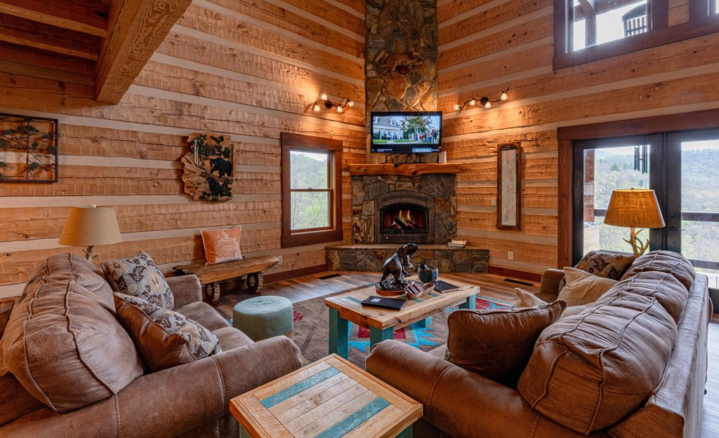 359 Whispering Wind Trail Property Photo 9