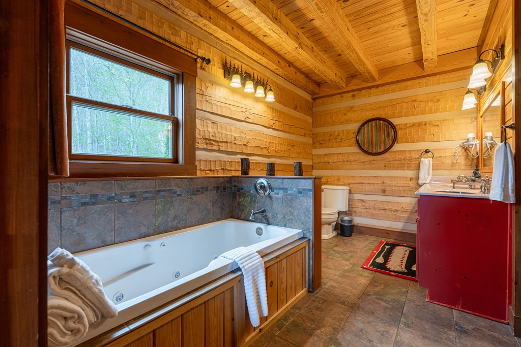359 Whispering Wind Trail Property Photo 15