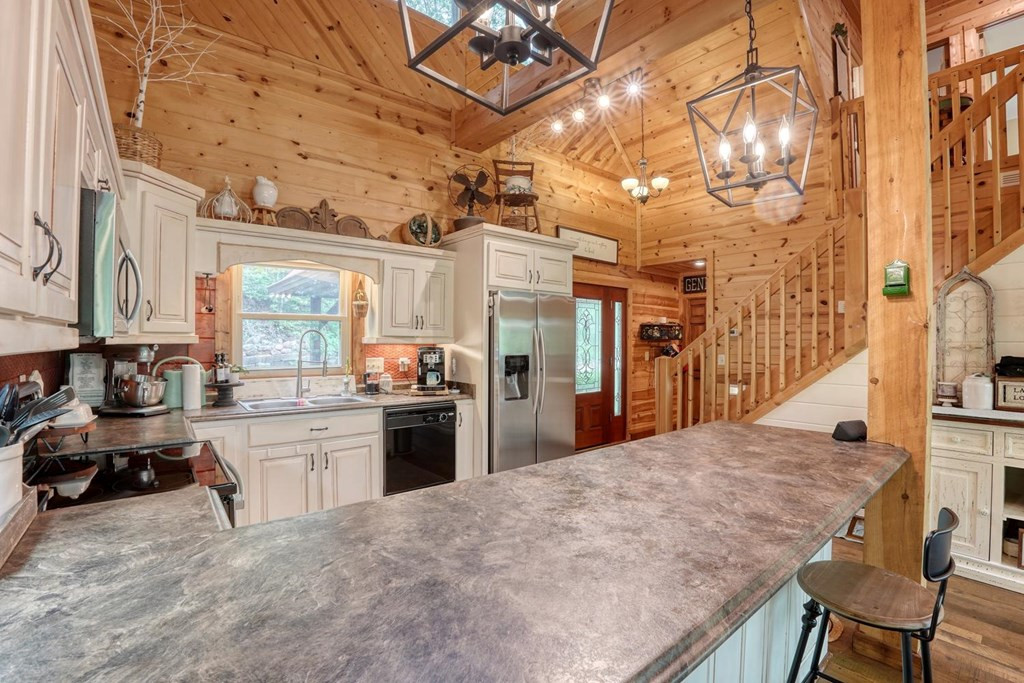 529 Talulu Pass Property Photo 14
