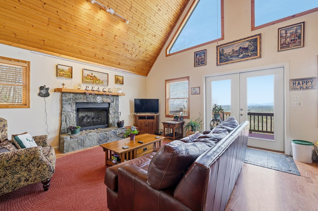 729 Canterbury Road Property Photo 7