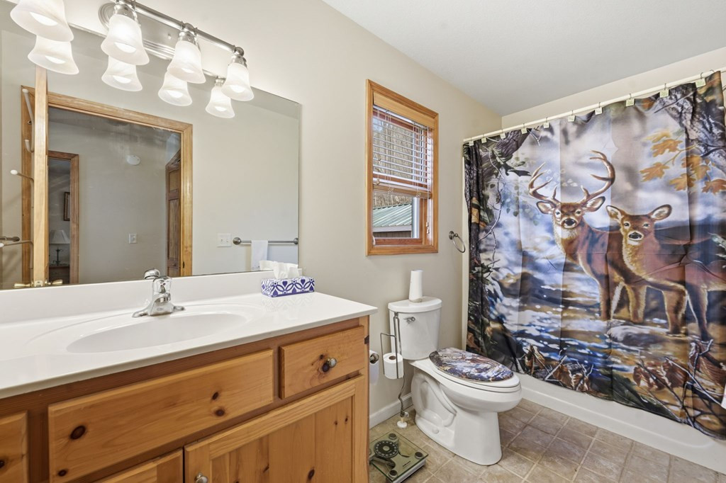 729 Canterbury Road Property Photo 10