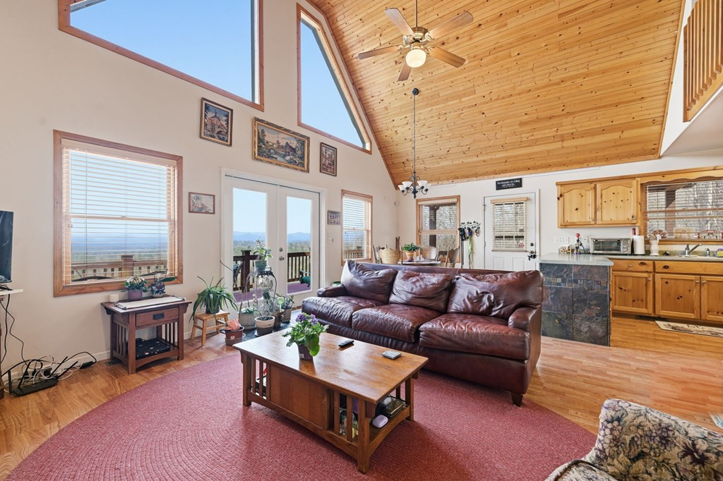 729 Canterbury Road Property Photo 18