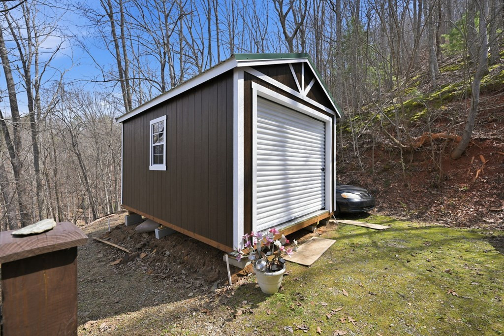 729 Canterbury Road Property Photo 32