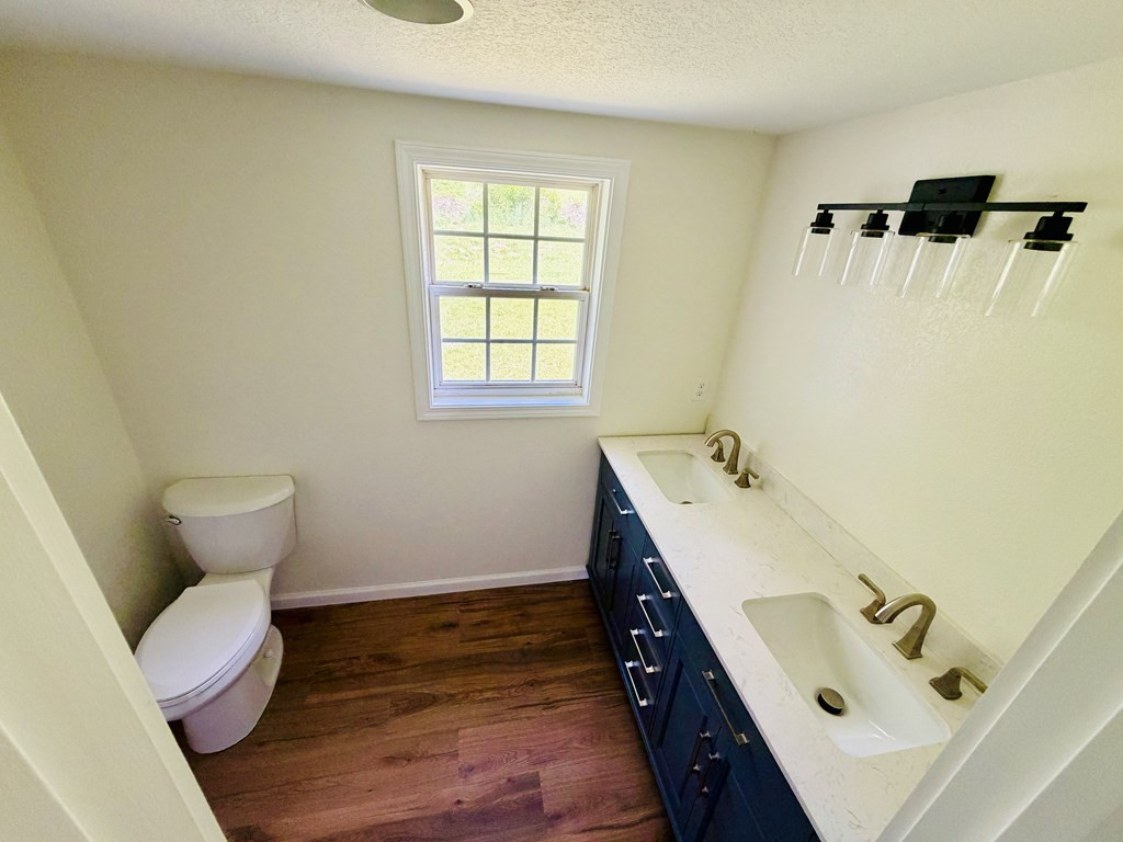 319 Circle Street Property Photo 18
