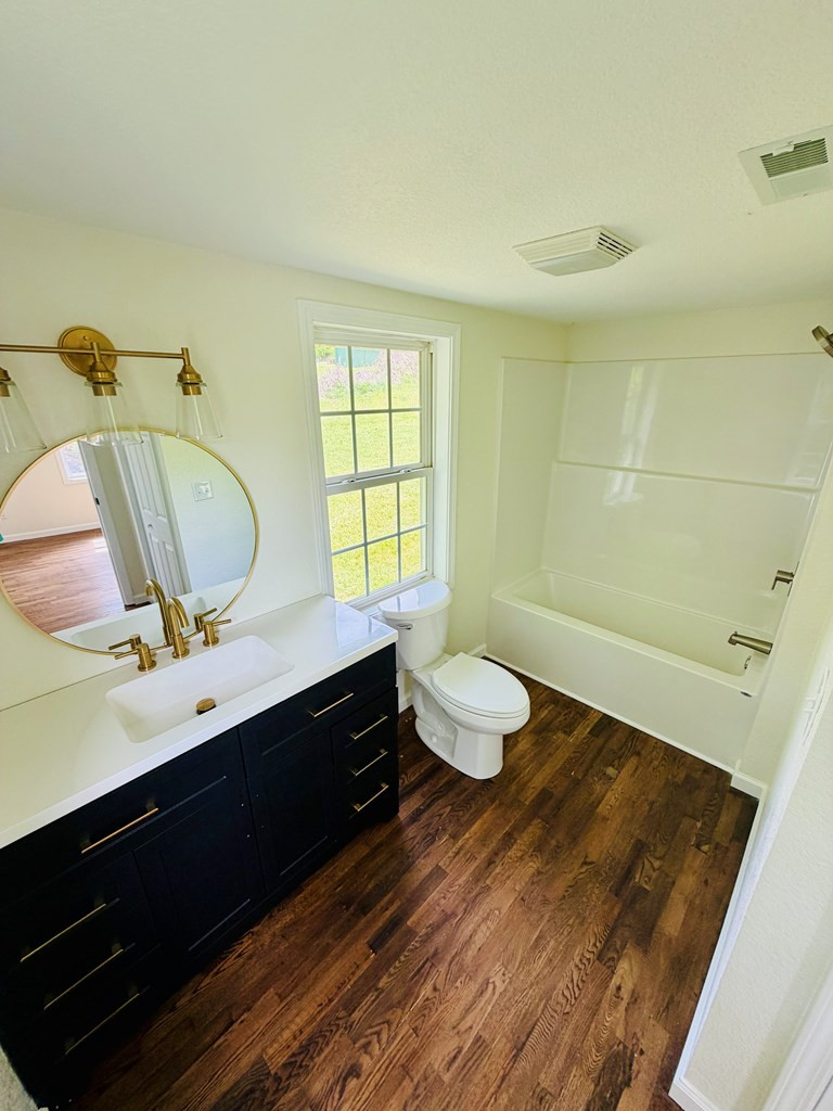 319 Circle Street Property Photo 19