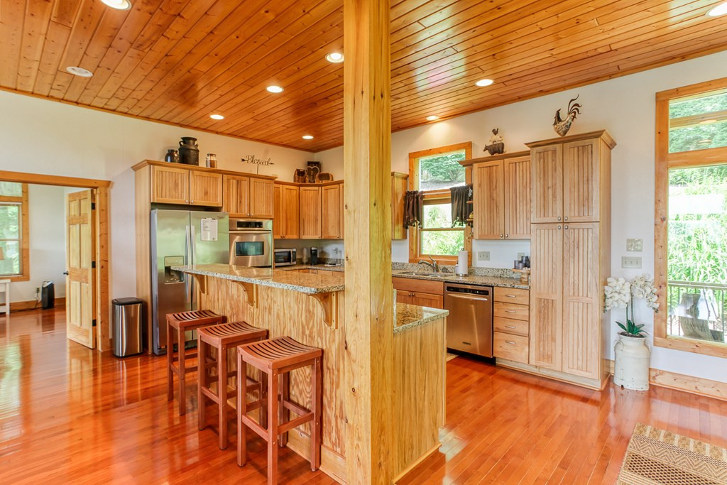 113 Snowbird Trail Property Photo 13