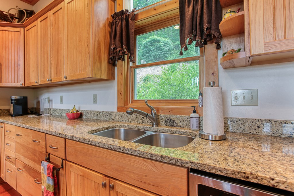 113 Snowbird Trail Property Photo 18