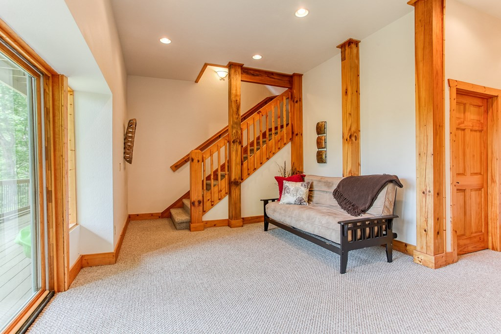 113 Snowbird Trail Property Photo 43