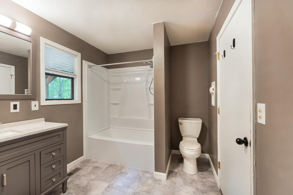 144 Wolf Ridge Lane Property Photo 12