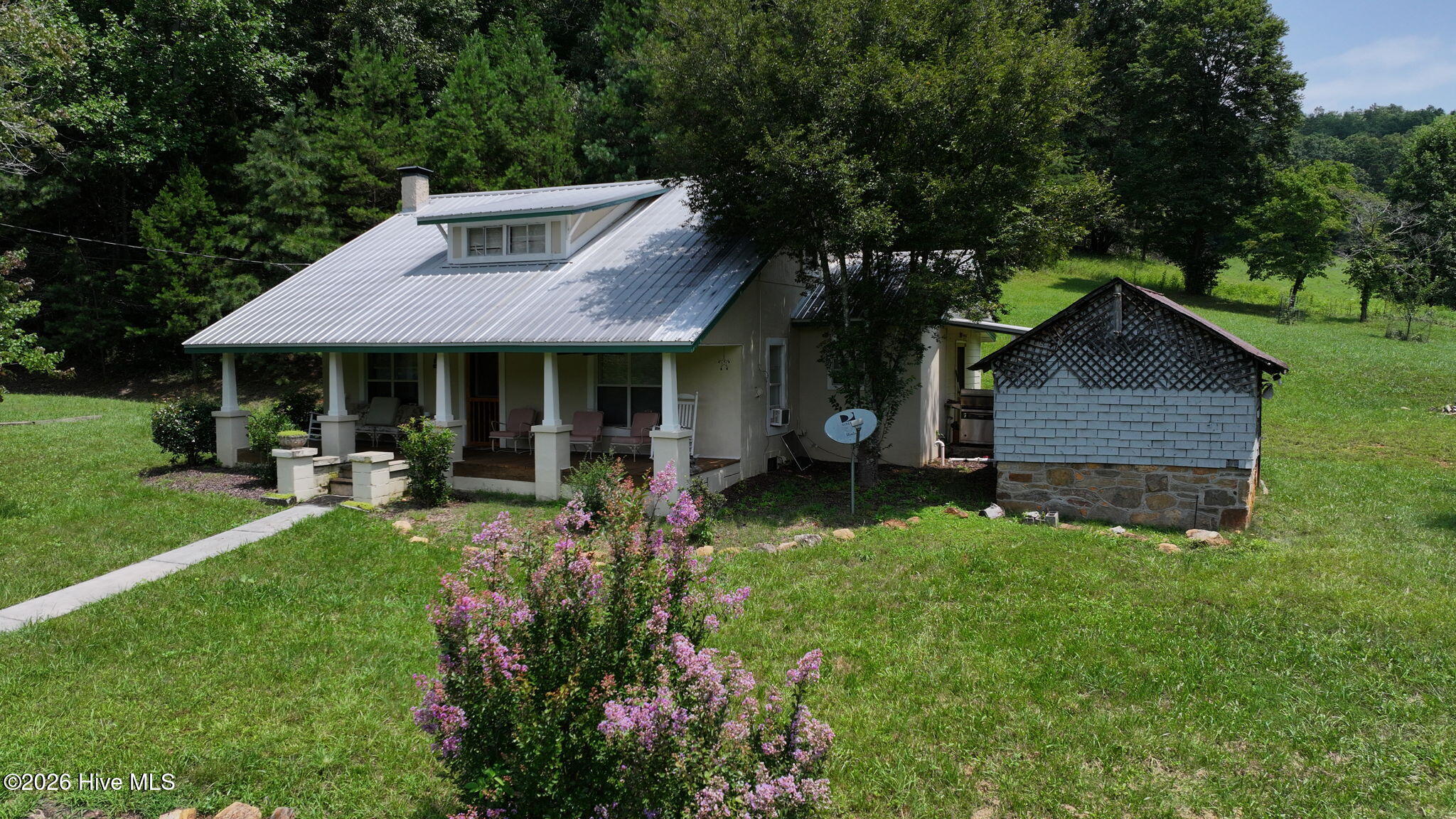 805 Bethabara Road Property Photo 1