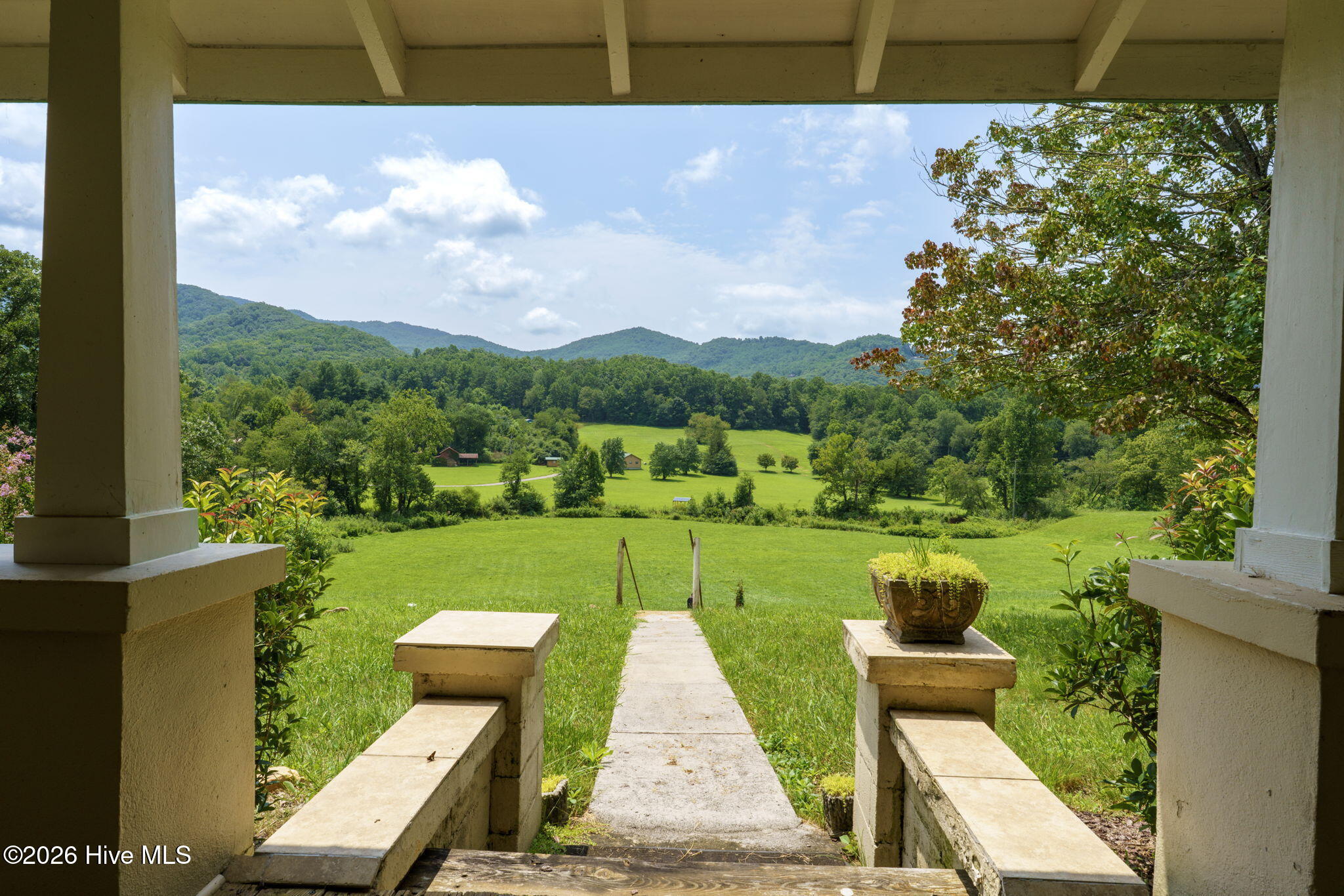 805 Bethabara Road Property Photo 2