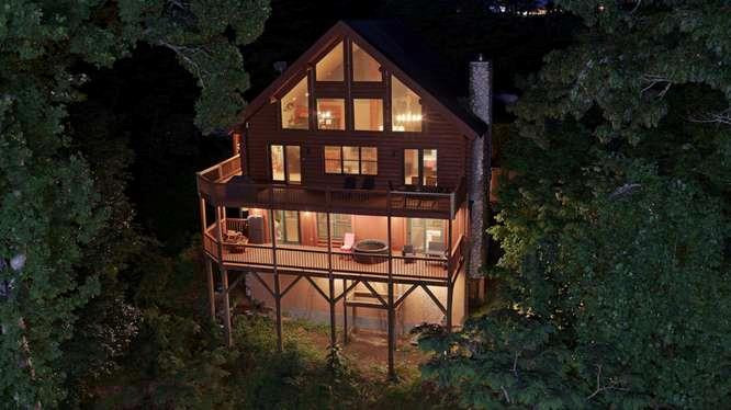 135 Ridge Top Drive Property Photo 1