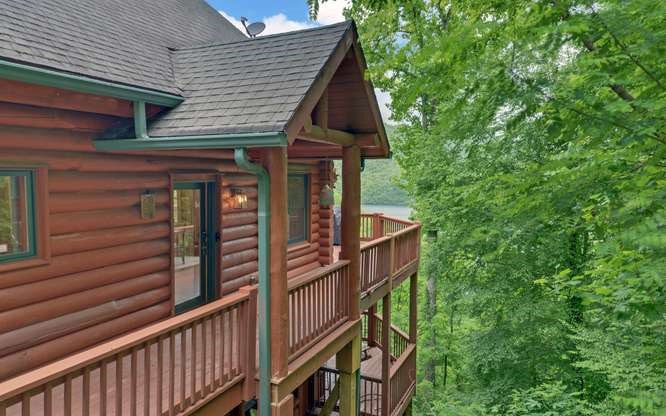 135 Ridge Top Drive Property Photo 9