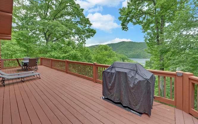 135 Ridge Top Drive Property Photo 29
