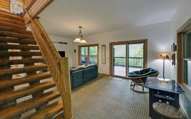 135 Ridge Top Drive Property Photo 35