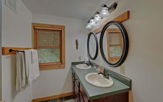 135 Ridge Top Drive Property Photo 39