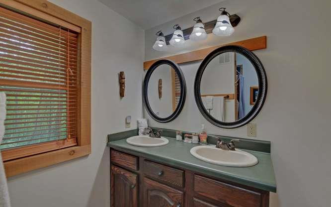 135 Ridge Top Drive Property Photo 41
