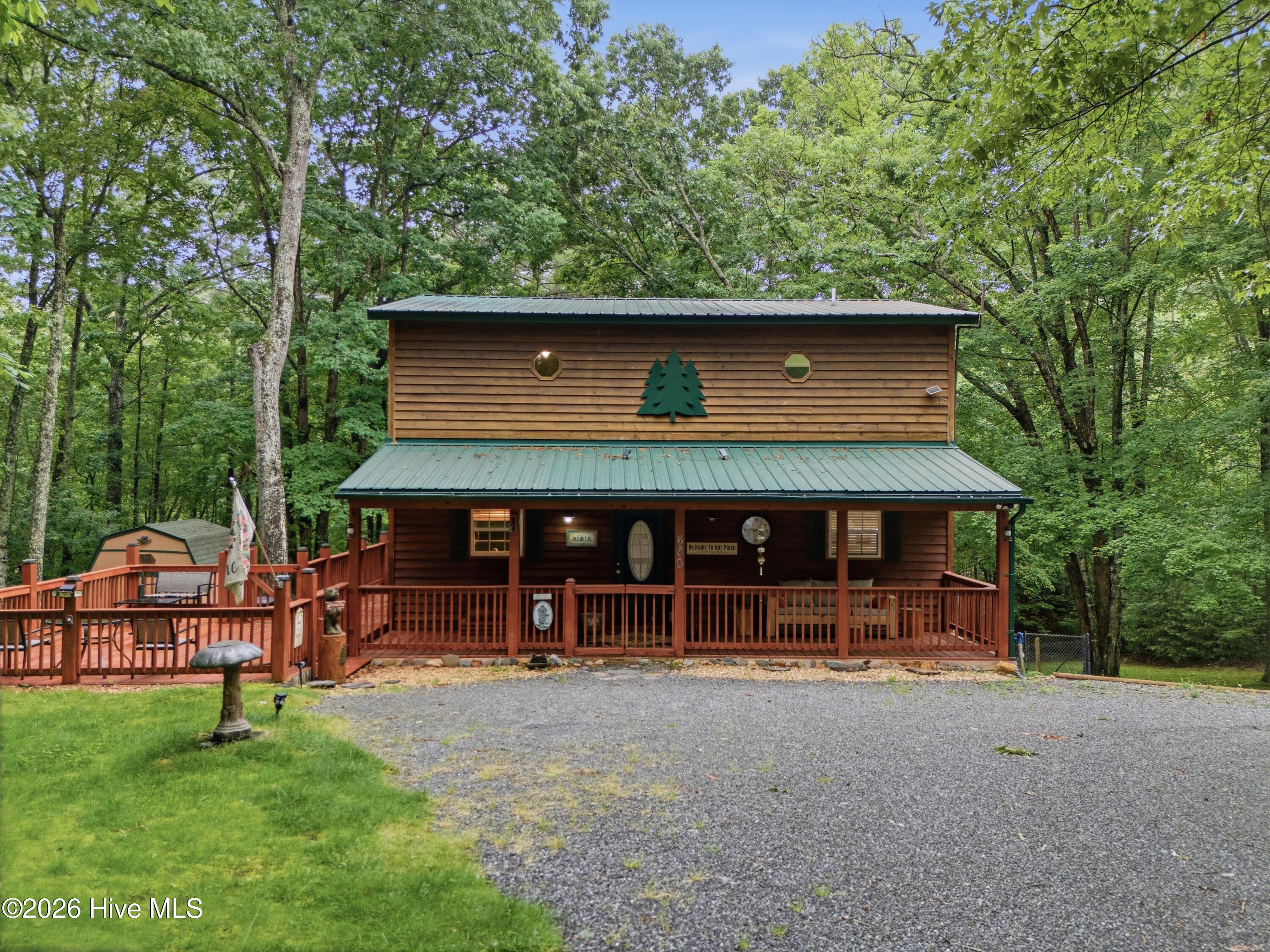 680 Hawthorne Lane Property Photo 4