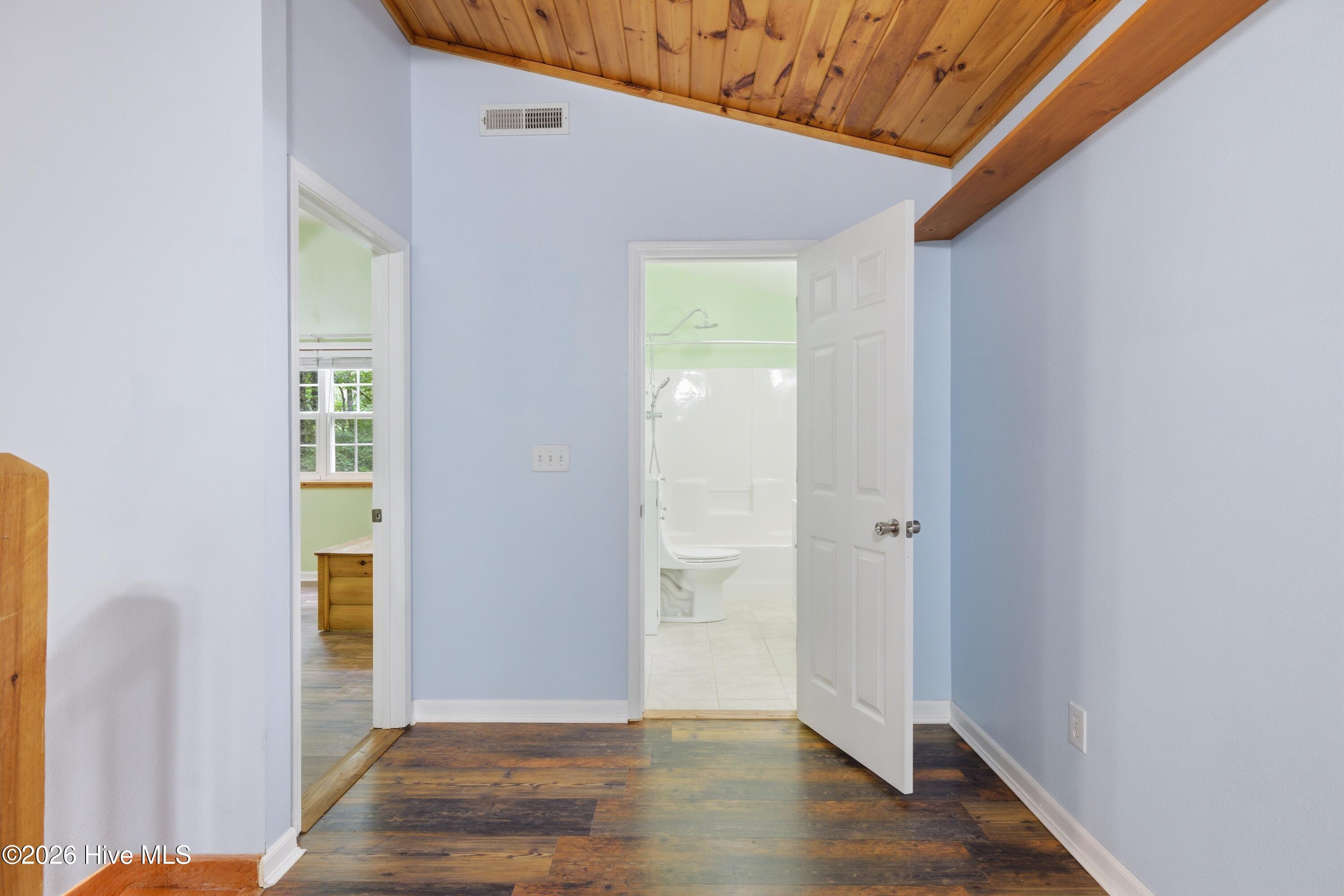 680 Hawthorne Lane Property Photo 43