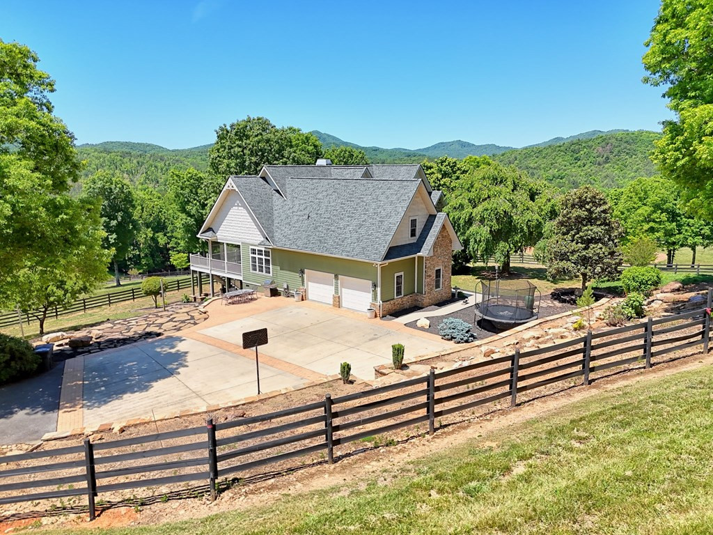 1193 Pine Log Road Property Photo 4