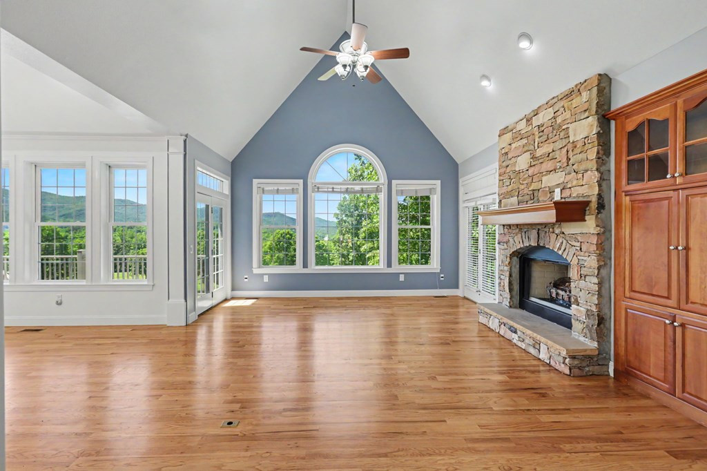 1193 Pine Log Road Property Photo 7