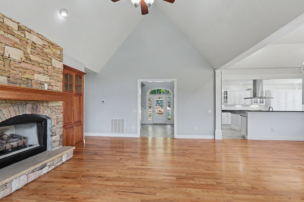 1193 Pine Log Road Property Photo 9