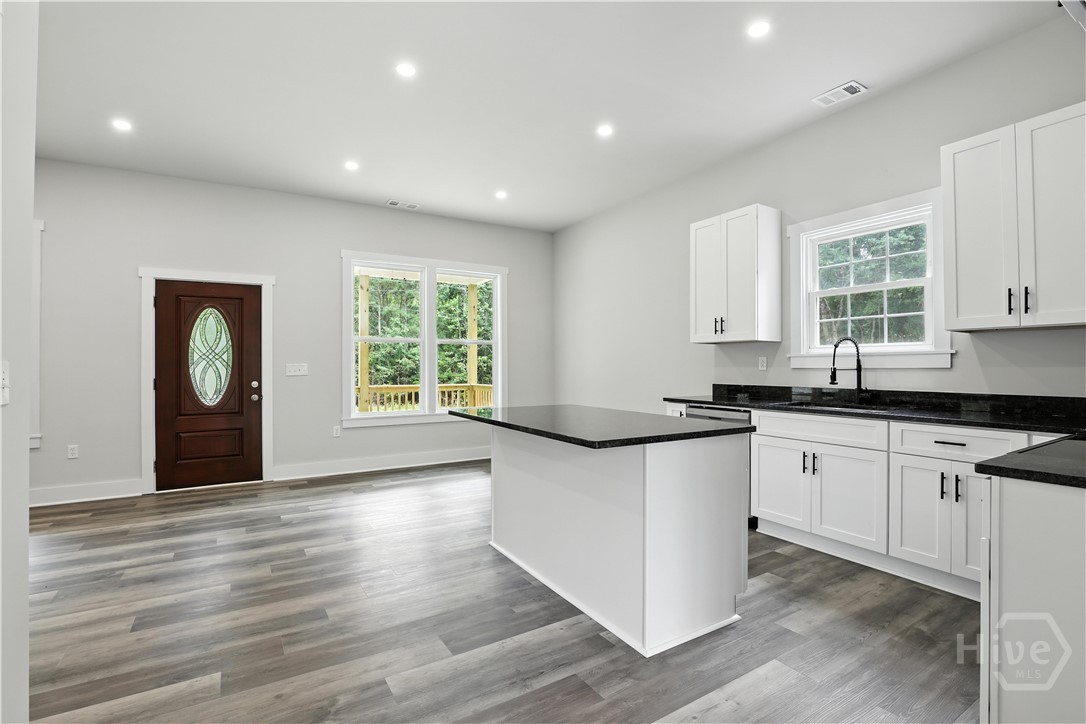 1859 William Smith Road Property Photo 5