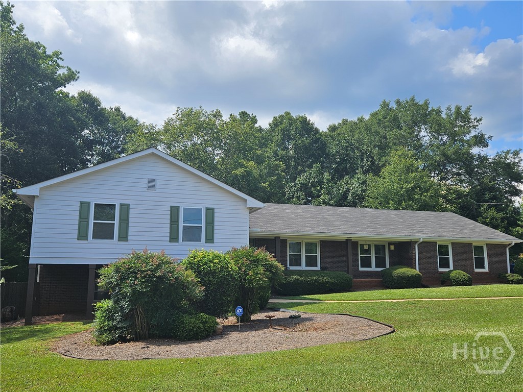 160 Edgewood Drive Property Photo 1
