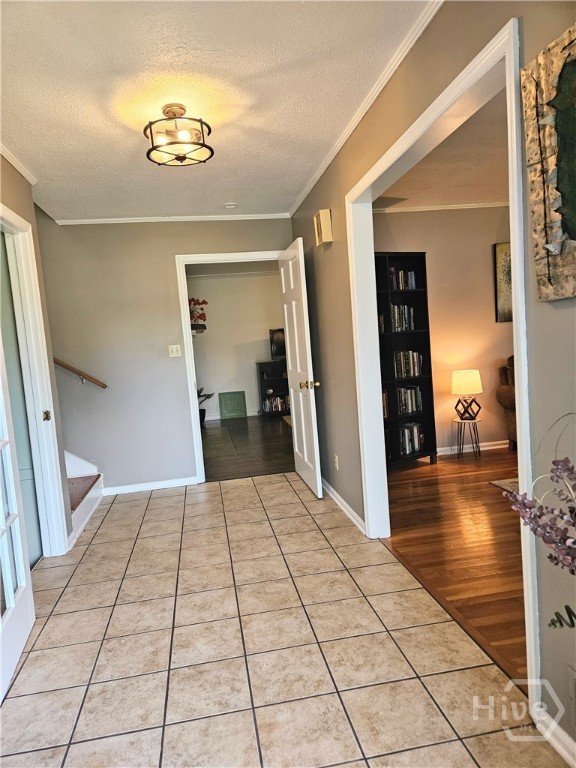 160 Edgewood Drive Property Photo 4