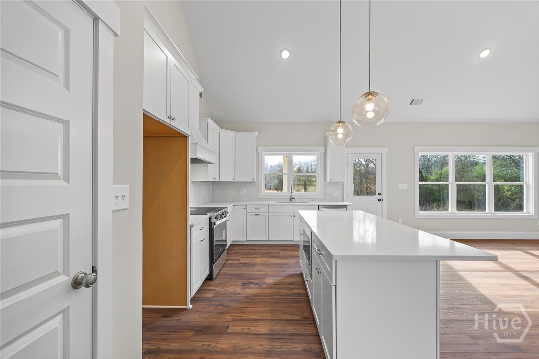 570 Davis Road Property Photo 48