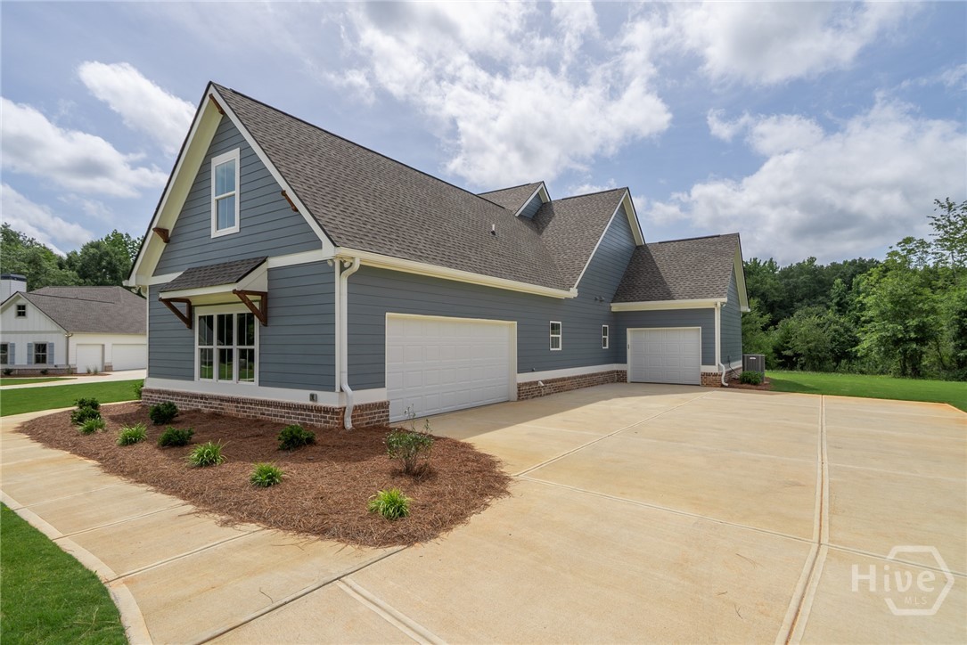 345 Woodfin Property Photo 5