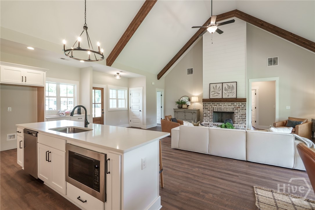 345 Woodfin Property Photo 18